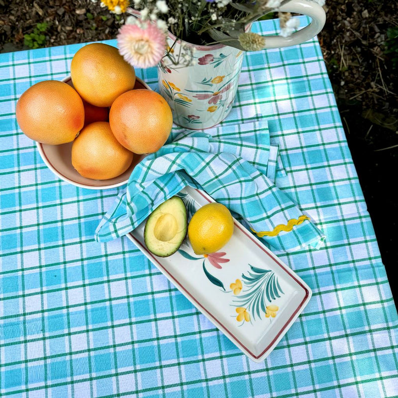 Flavia Cake Dish Plates and bowls Denise 