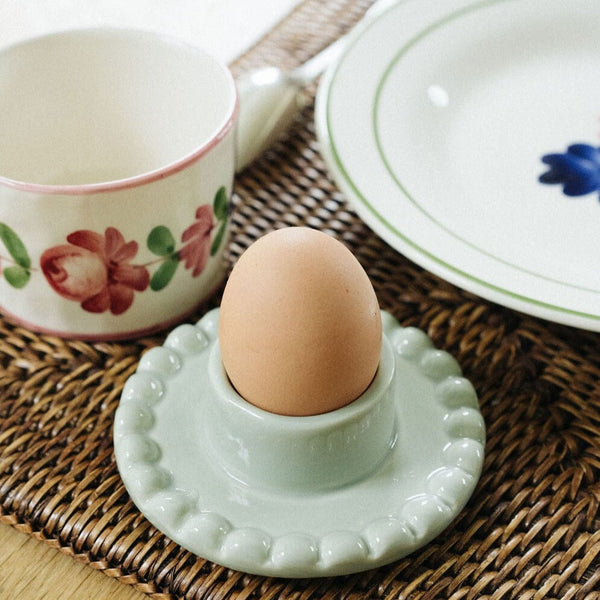 Gladys Eggcup egg Denise 